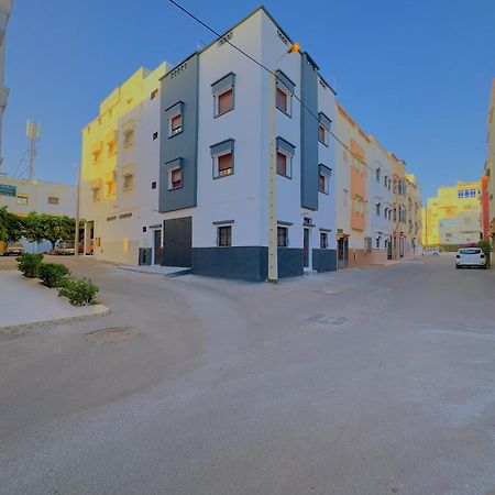 Quiet Central Home Near Beach - High Speed Wifi, Free Parking & Private Entry Agadir Exterior foto